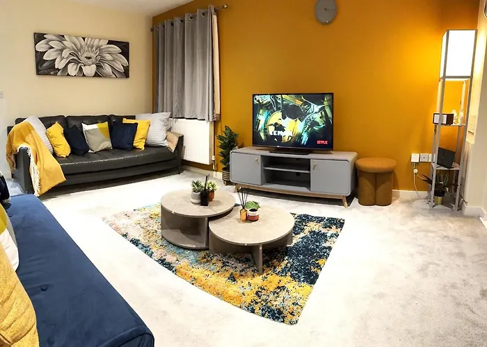Large Cosy 2 Bedroom Ground Floor Flat In Stevenage Sg1 Sleeps 4-5 Free Parking